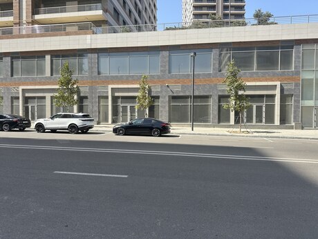 Obyekt - Xətai r. - 990 m²