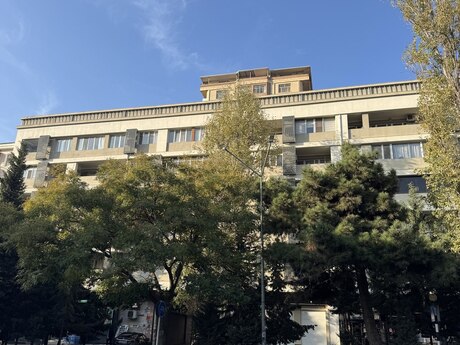 3 otaqlı köhnə tikili - 28 May m. - 100 m²