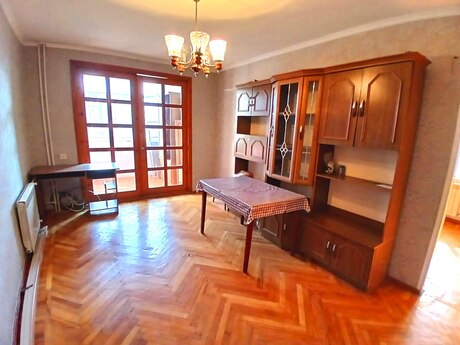 2 otaqlı köhnə tikili - Qara Qarayev m. - 45 m²