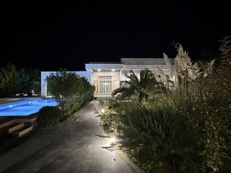 5 otaqlı həyət evi/bağ evi - Mərdəkan q. - 240 m²