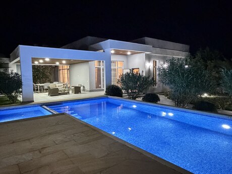 5 otaqlı həyət evi/bağ evi - Mərdəkan q. - 240 m²