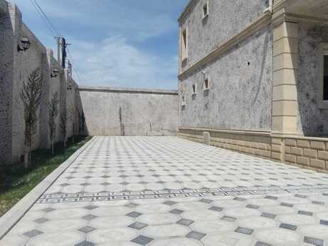 5 otaqlı həyət evi/bağ evi - Ceyranbatan q. - 185 m²