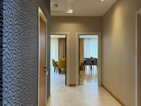 4 otaqlı yeni tikili - Şah İsmayıl Xətai m. - 160 m²