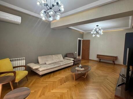 4-room apartment for rent, 160 m², Park Azure: 2 600 ₼/mo 5