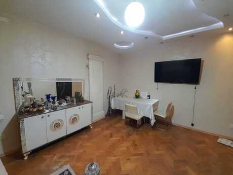 3 otaqlı köhnə tikili - Nəsimi r. - 110 m²
