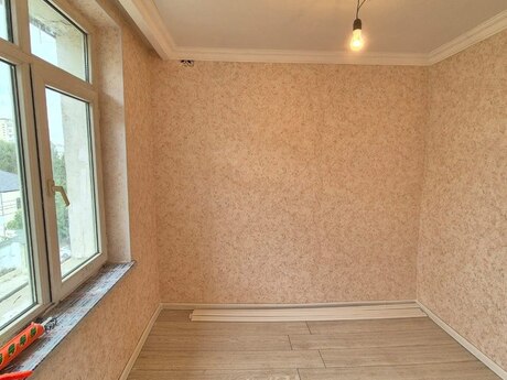 2 otaqlı köhnə tikili - İnşaatçılar m. - 38 m²
