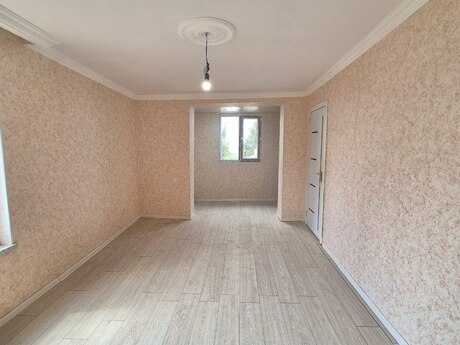 2 otaqlı köhnə tikili - İnşaatçılar m. - 38 m²