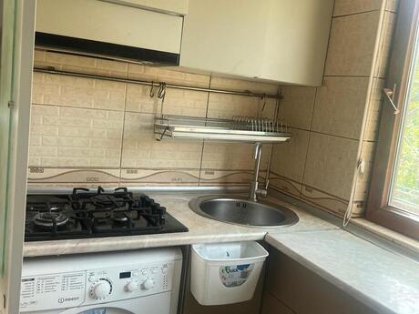 Объявление №5684105 - Баку, м. Нефтчиляр, 2-комн., 35 м², 2/5 этаж