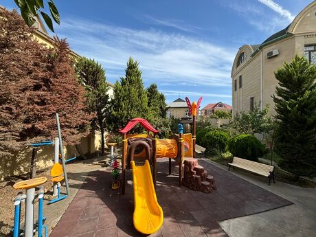 9 otaqlı həyət evi/bağ evi - Qara Qarayev m. - 500 m²