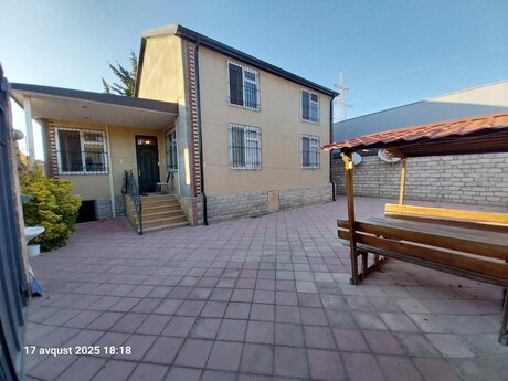 4 otaqlı həyət evi/bağ evi - Şağan q. - 142 m²