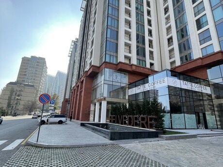 4 otaqlı yeni tikili - Elmlər Akademiyası m. - 180 m²