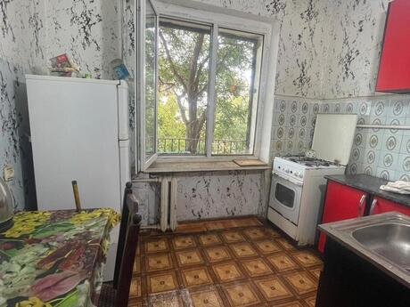2 otaqlı köhnə tikili - Səbail r. - 52 m²
