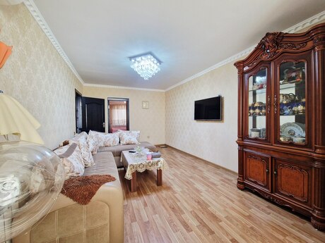 3 otaqlı köhnə tikili - Qara Qarayev m. - 70 m²