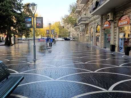 Elan №5594147 - Bakı, 28 May m., 4 otaqlı, 130 m², 2/4 mərtəbə