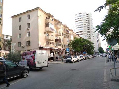 1 otaqlı köhnə tikili - Elmlər Akademiyası m. - 32 m²