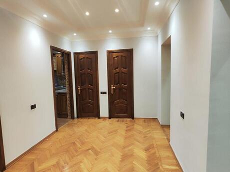 3 otaq · 100 m² · 5/5 mərtəbə, Nizami