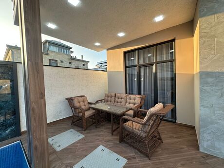 4 otaqlı həyət evi/bağ evi - Mərdəkan q. - 140 m²