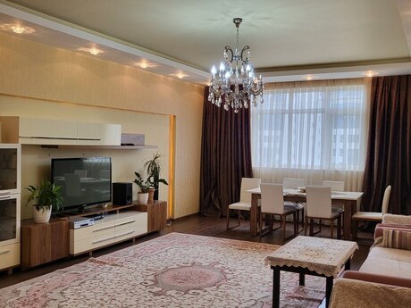 4 otaqlı yeni tikili - Nəsimi r. - 178 m²
