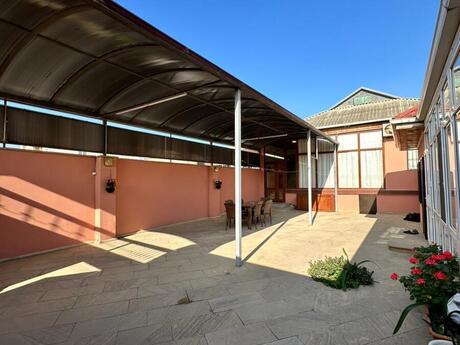 5 otaqlı həyət evi/bağ evi - M.Ə.Rəsulzadə q. - 130 m²