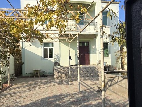 5 otaqlı həyət evi/bağ evi - Binə q. - 240 m²