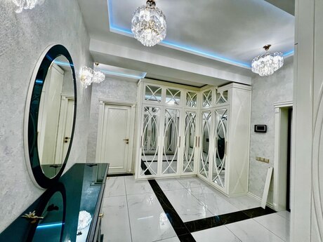 4 otaqlı mənzil, 185 m², Qara Qarayev: 410 000 ₼ 2