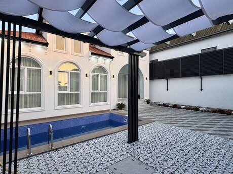 4 otaqlı həyət evi/bağ evi - Buzovna q. - 140 m²