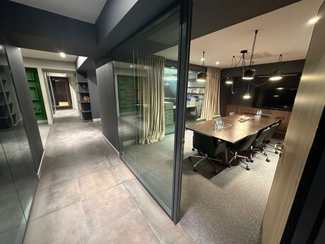 4 otaqlı ofis - 28 May m. - 268 m²