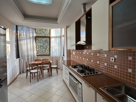 Сдаётся 3-комнатная квартира в новостройке, Sahil, 150 м², 1 700 AZN/мес, фото 4 / 12
