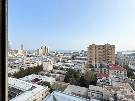 4 otaqlı yeni tikili - Nizami m. - 228 m²