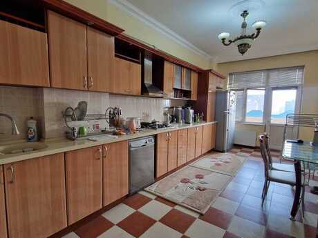 4 otaqlı mənzil, 180 m², Nizami: 480 000 ₼ 5