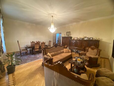 4 otaqlı köhnə tikili - Nəsimi r. - 100 m²