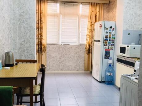 4 otaqlı köhnə tikili - Həzi Aslanov m. - 100 m²