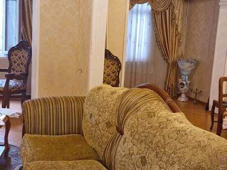 5 otaqlı köhnə tikili - Azadlıq Prospekti m. - 120 m²
