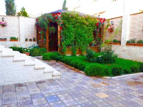 7 otaqlı həyət evi/bağ evi - Bakıxanov q. - 672 m²