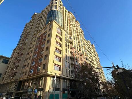 4 otaqlı yeni tikili - 28 May m. - 186 m²