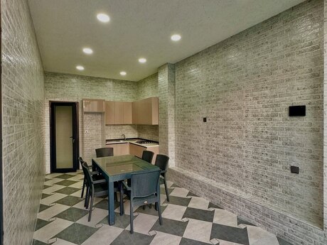 4 otaqlı həyət evi/bağ evi - Mərdəkan q. - 300 m²