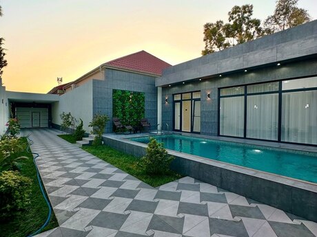 4 otaqlı həyət evi/bağ evi - Mərdəkan q. - 300 m²