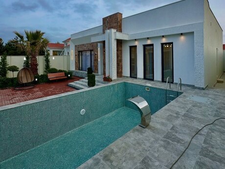 4 otaqlı həyət evi/bağ evi - Mərdəkan q. - 250 m²