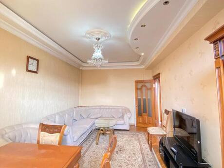 2 otaqlı yeni tikili - 8 Noyabr m. - 70 m²