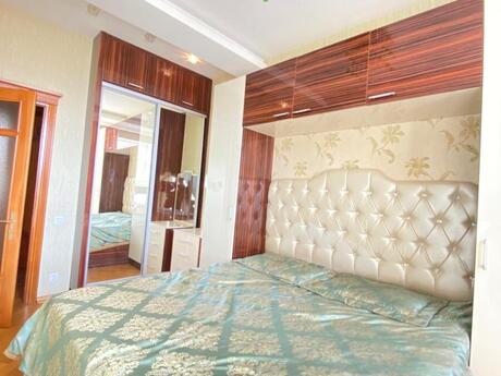2 otaqlı yeni tikili - 8 Noyabr m. - 70 m²
