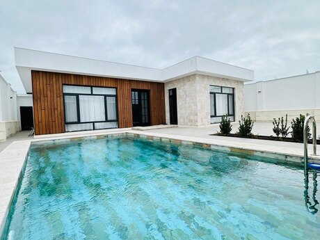 4 otaqlı həyət evi/bağ evi - Buzovna q. - 200 m²