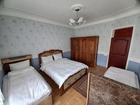 4 otaqlı həyət evi/bağ evi - Quba - 200 m²