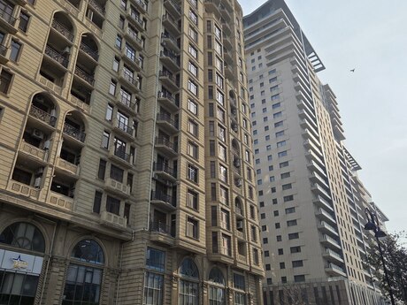 4 otaqlı yeni tikili - Səbail r. - 210 m²