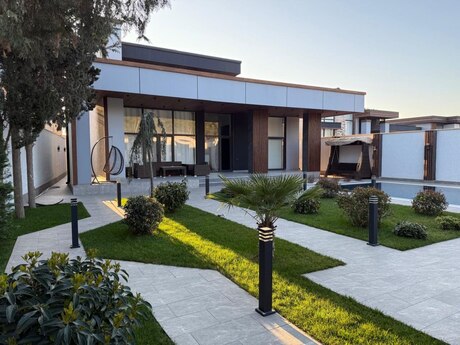 5 otaqlı həyət evi/bağ evi - Mərdəkan q. - 350 m²
