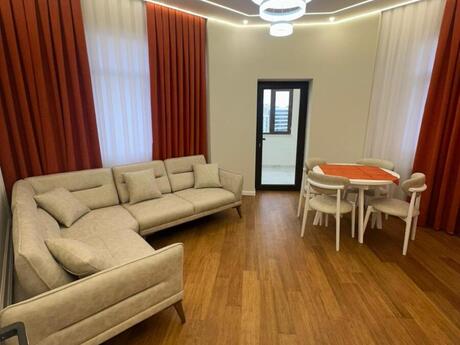 Elan №5692600 - Bakı, Şah İsmayıl Xətai m., 2 otaqlı, 80 m², 17/21 mərtəbə