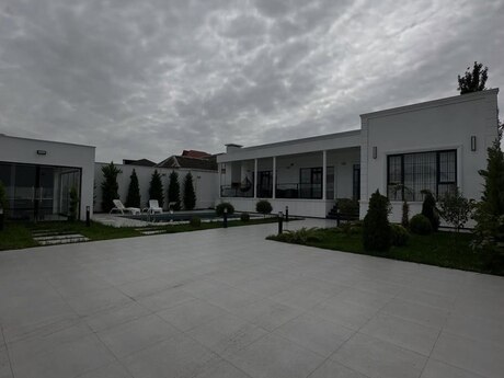 4 otaqlı həyət evi/bağ evi - Mərdəkan q. - 250 m²