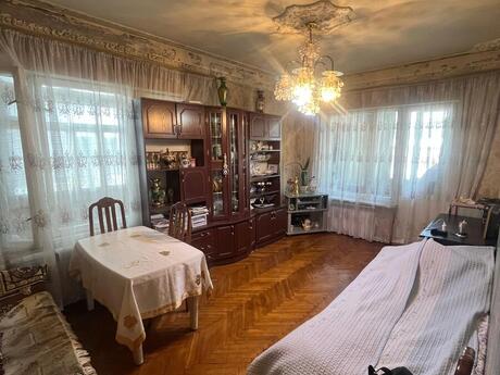 4 otaqlı köhnə tikili - Azadlıq Prospekti m. - 100 m²