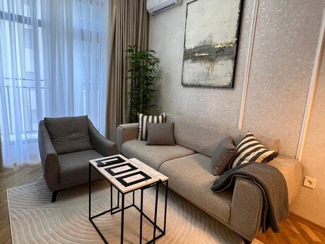 2 otaqlı yeni tikili - 28 May m. - 80 m²