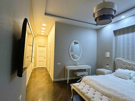 4 otaqlı mənzil, 210 m², Nizami: 750 000 ₼ 4