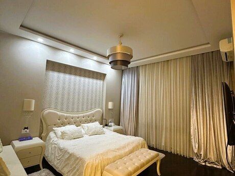 4 otaqlı mənzil, 210 m², Nizami: 750 000 ₼ 3